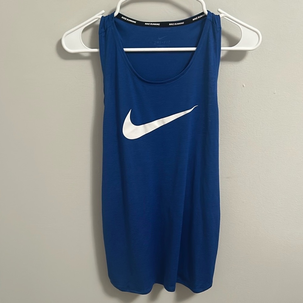 Nike women’s blue dri-fit tank top